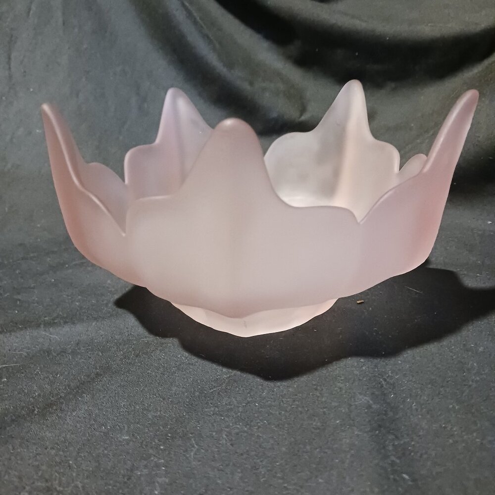 Viking Glass Lotus Bowl